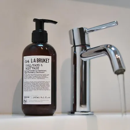 לינה וארוחת בוקר Salotto Bre - Charming *